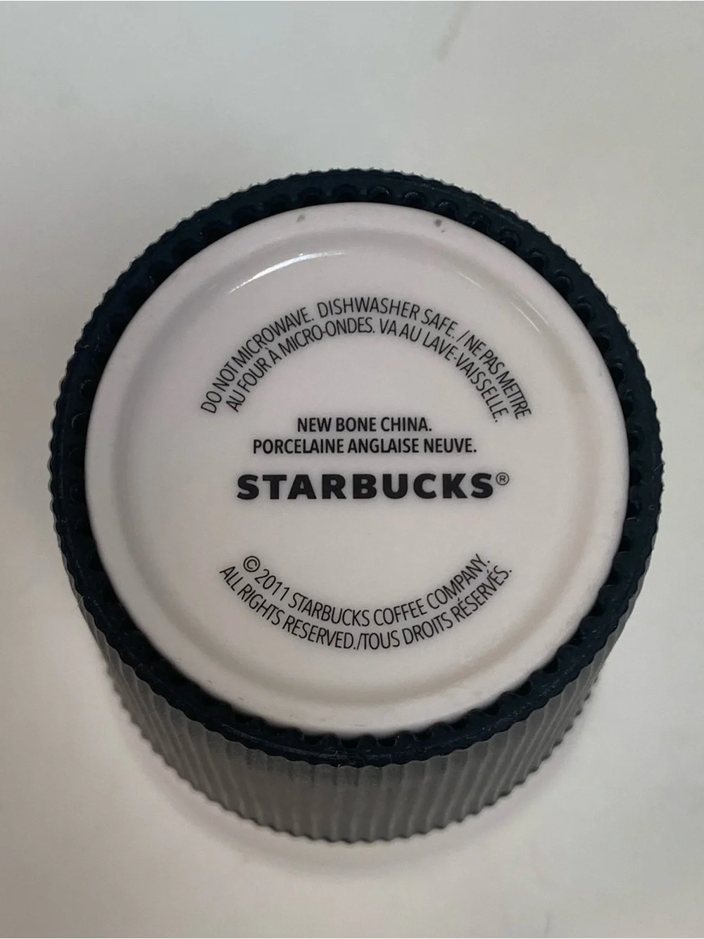 Starbucks VIA Ready Brew Ceramic Travel Mug 8 oz Black Ribbed Sleeve Lid w/o Lid
